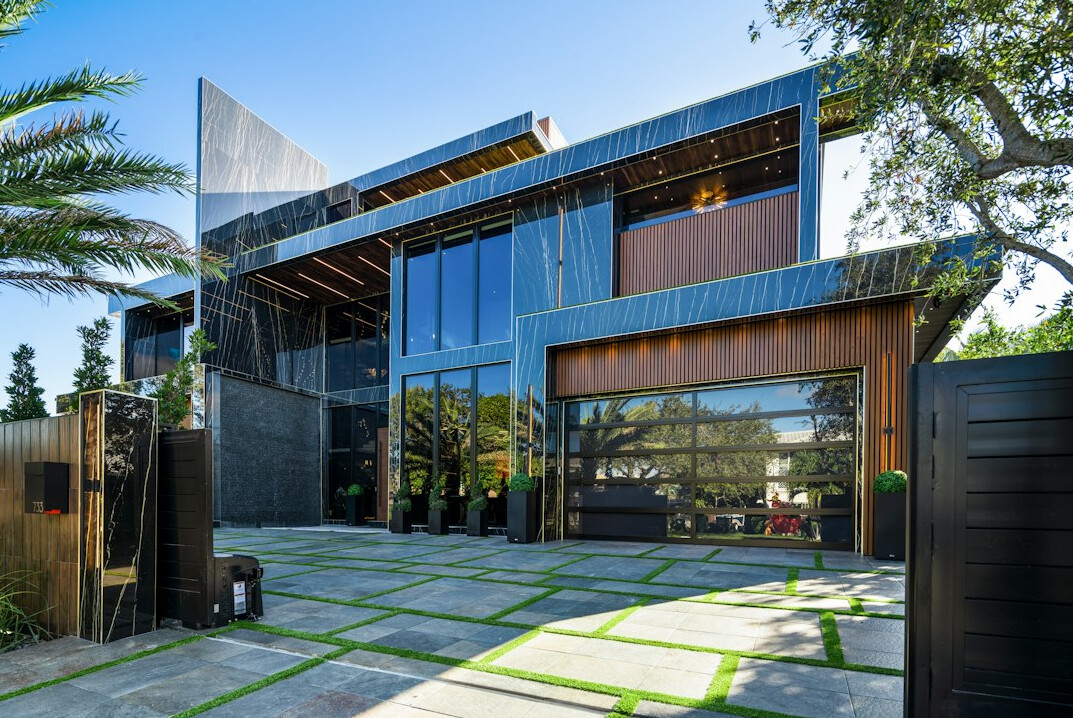 luxury celebrity home exterior
