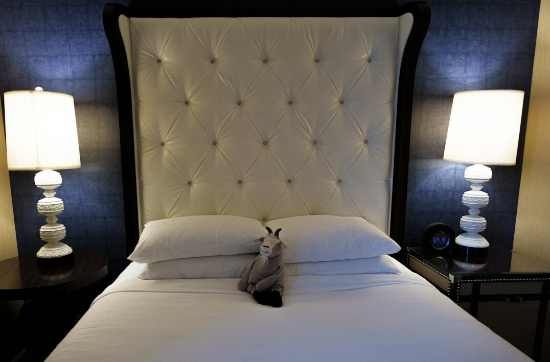celebrity bedroom suite